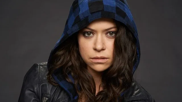 Tatiana_Maslany_Orphan_Black_She_Hulk_Marvel_CDL_1280x720_01