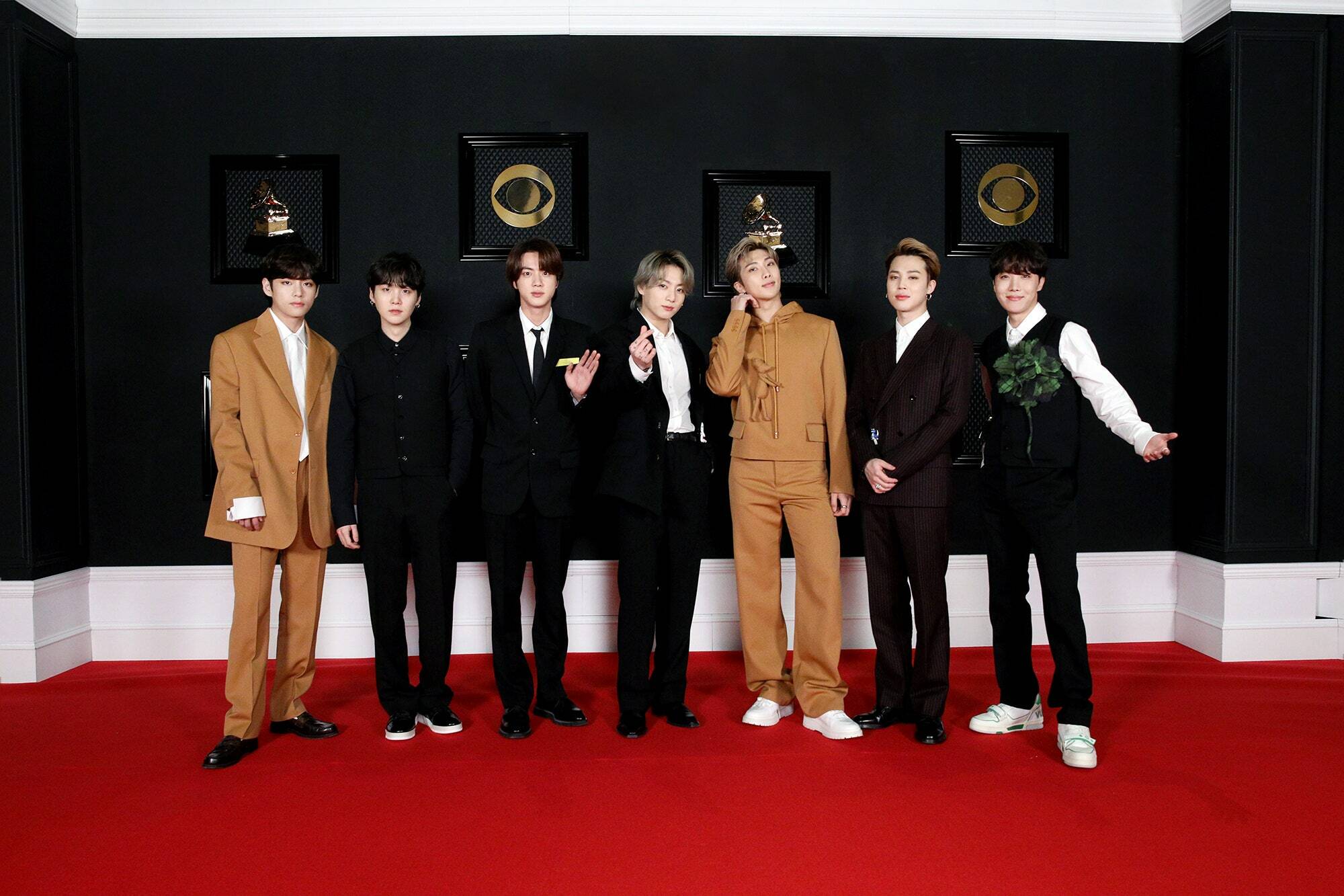 Warner Bros. investe ₩500 bilhões na HYBE, empresa do grupo sul-coreano BTS 36 BTS warner bros hybe grammys