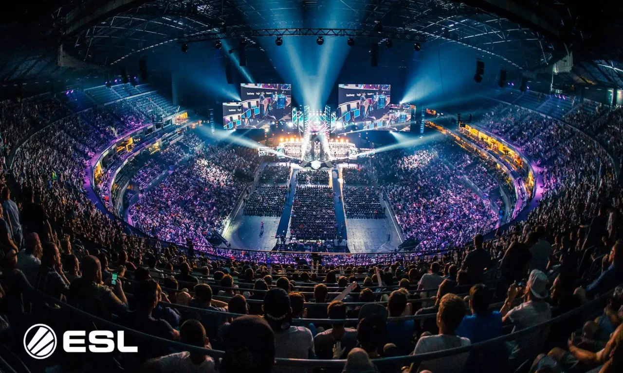 Arena da ESL CSGO com público