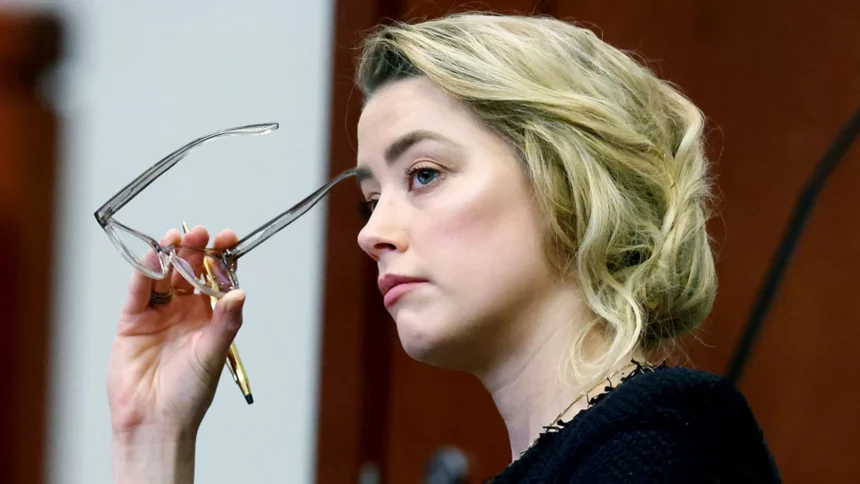 Amber Heard troca equipe de relações públicas após repercussão do julgamento nas redes socias 1 Amber Heard