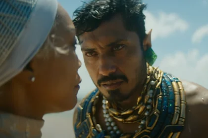 Tenoch Huerta namor cabana do leitor