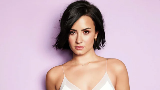 demi lovato jfnwrjf