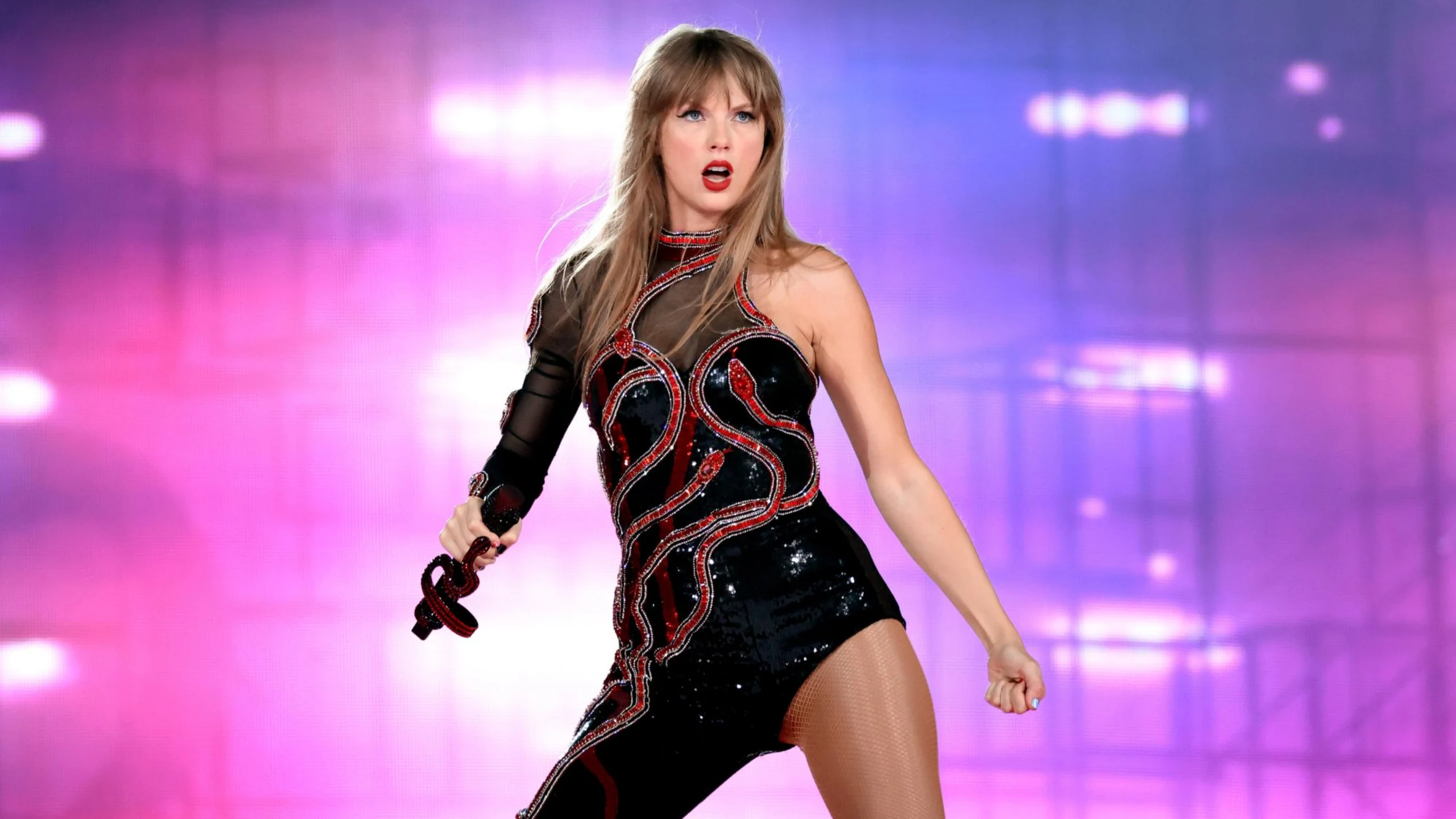 Taylor Swift Eras Tour cabana