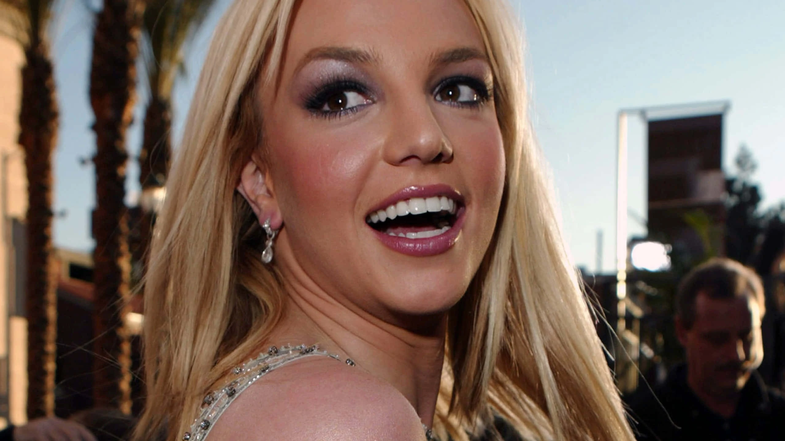 Britney Spears Promete Segunda Parte Do Seu Livro Em