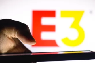 E3