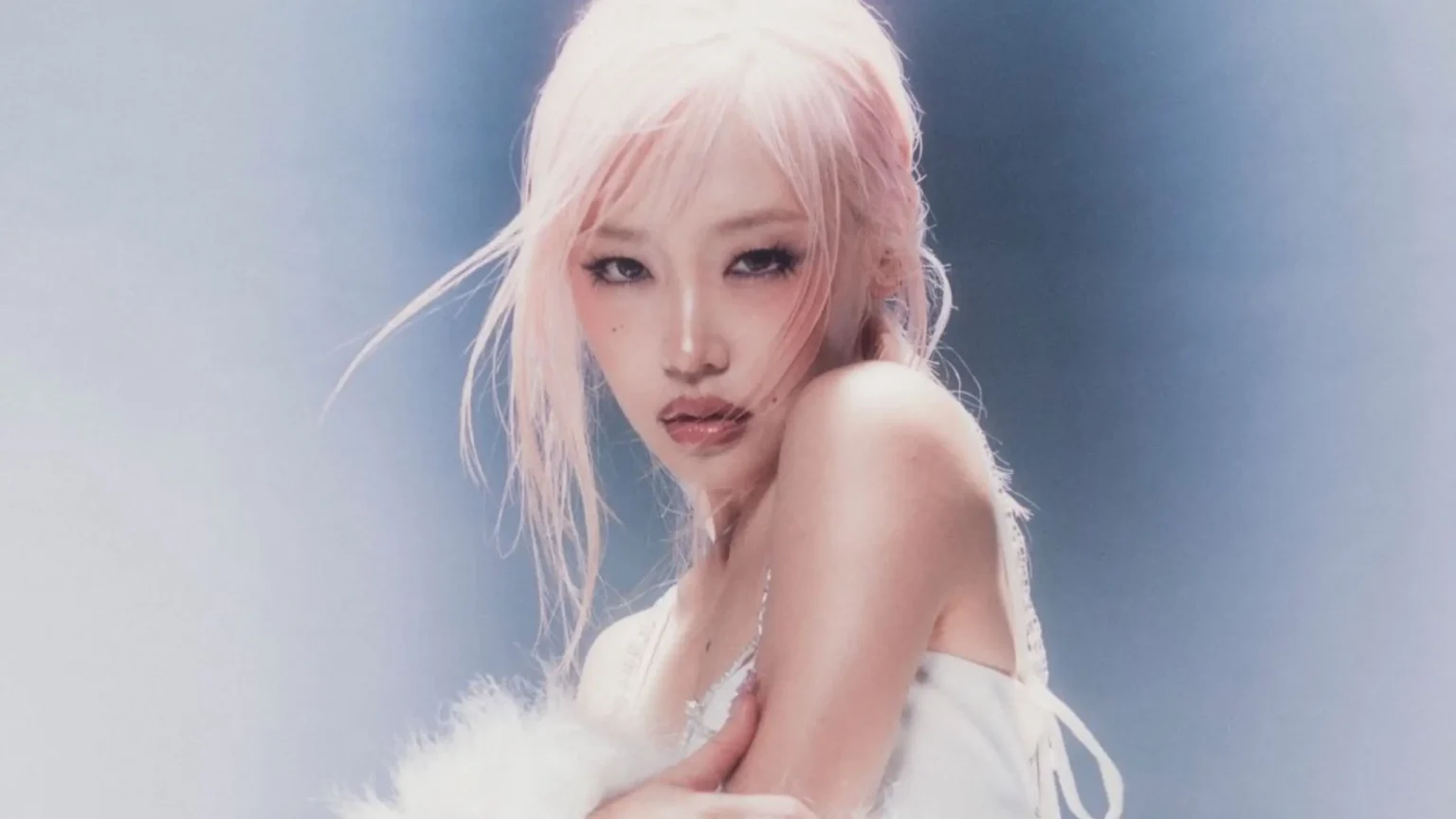 Heyoon anuncia single "Pivot" em colaboração com Armani White.