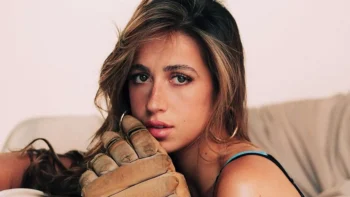 Tate McRae inicia "Miss Possessive Tour" após lançamento de novo álbum