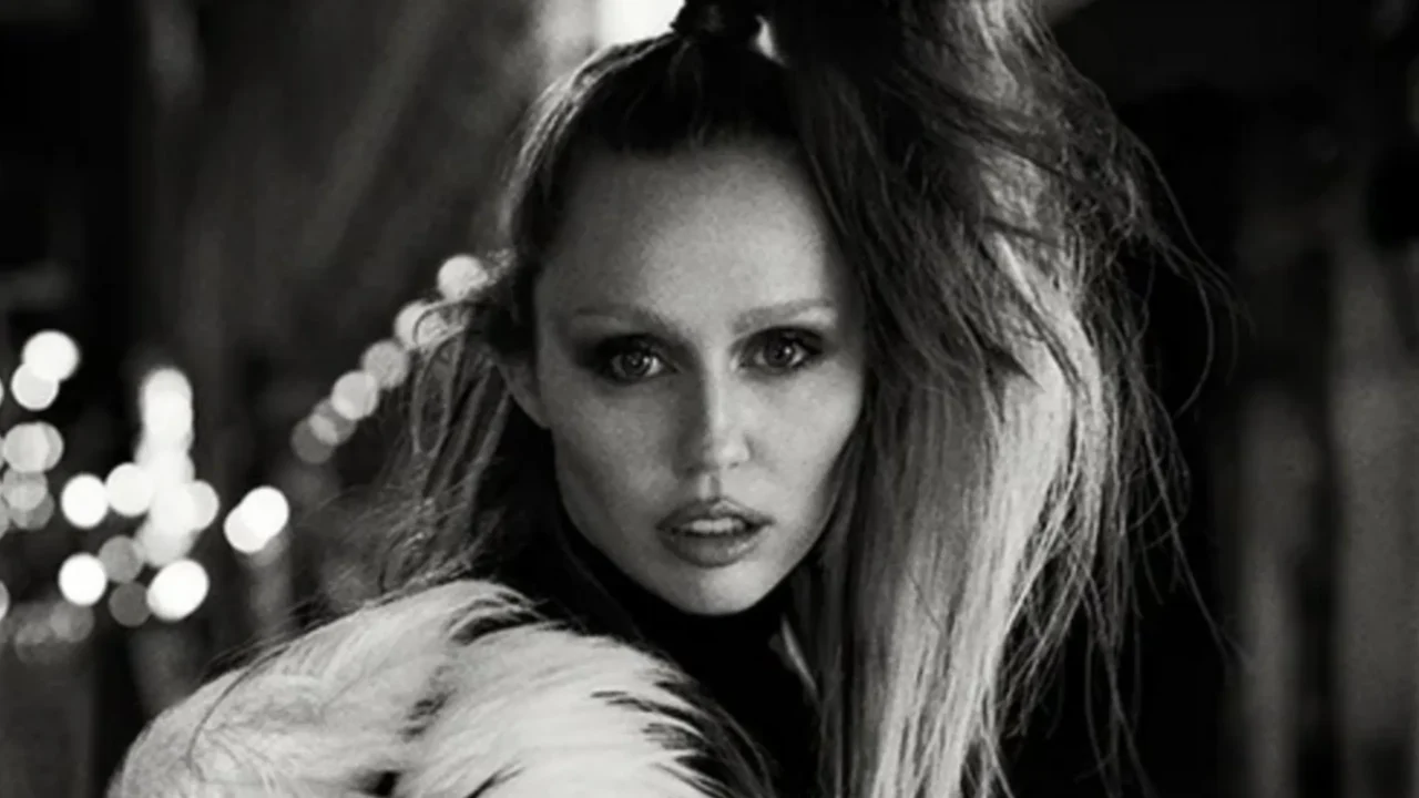 Miley Cyrus mergulha na ópera pop em novo álbum