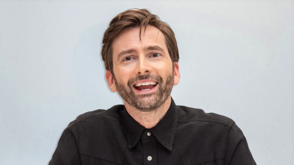 David Tennant diz que a autora de Harry Potter, J.K. Rowling deveria "sair do caminho" de pessoas trans David Tennant