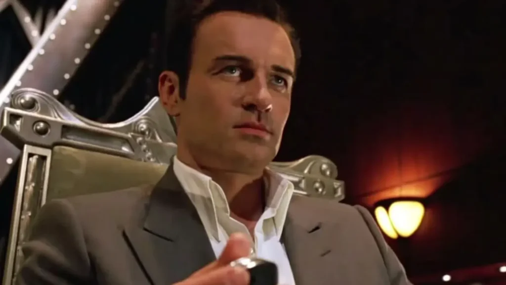 Julian McMahon 