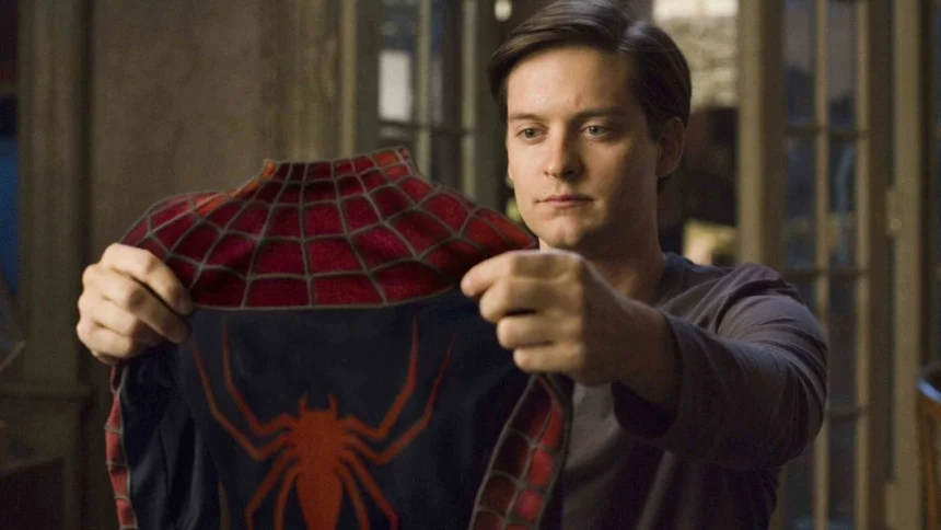 Homem-Aranha | O traje oficial do filme de Tobey Maguire está sendo vendido por R$ 1 milhão 1 tobey maguire como homem aranha