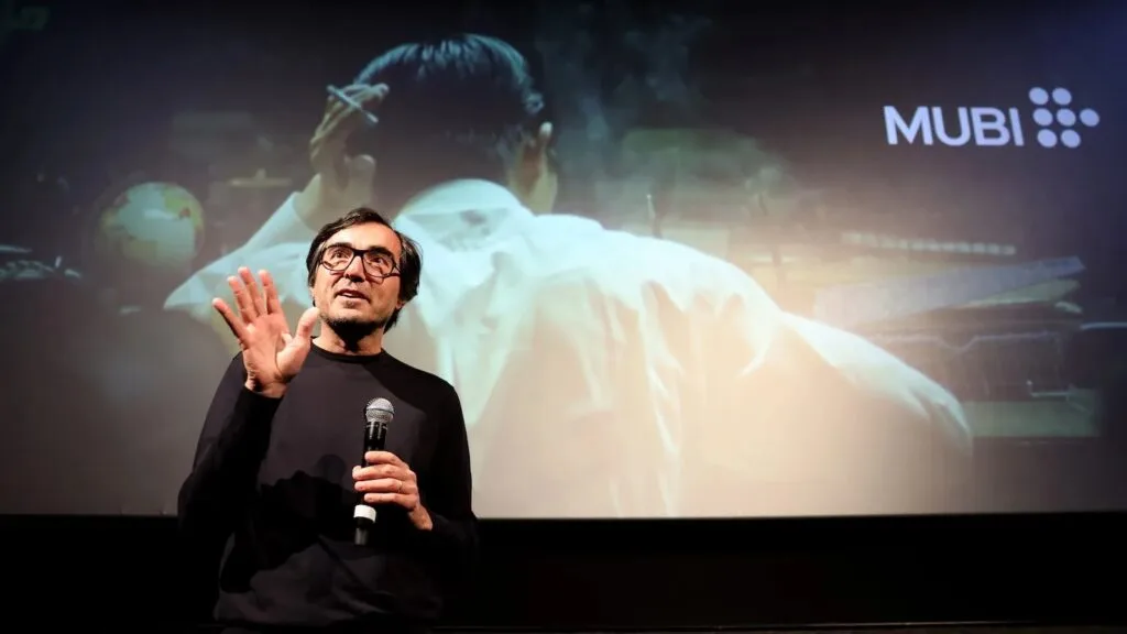 CEO da Mubi, Efe Cakarel.