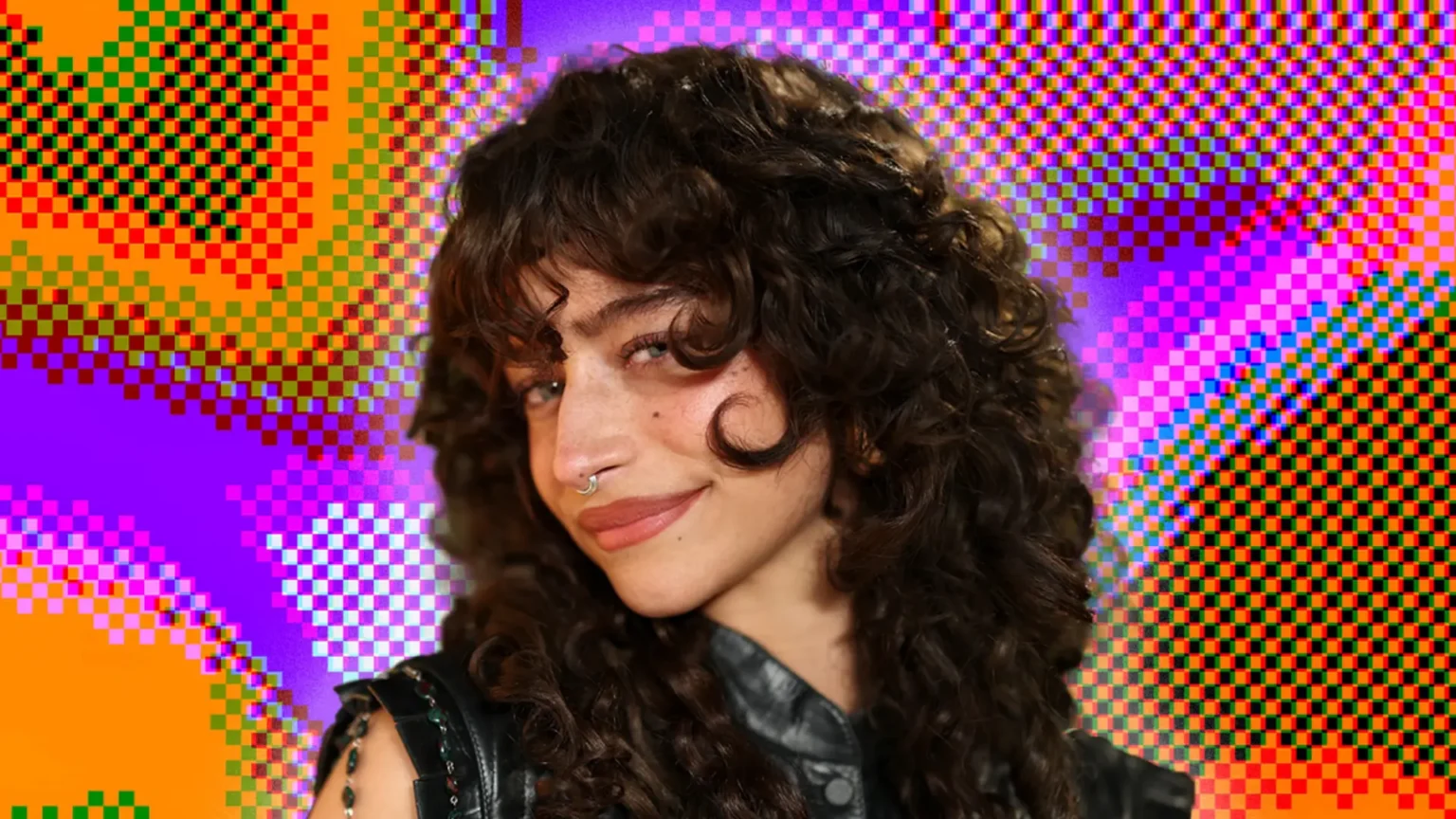 Odessa A'zion deixa 'Deep Cuts' após críticas sobre representação mexicana 1 odessa azion