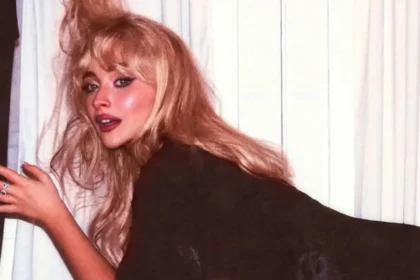 Sabrina Carpenter sobe ao palco do LollaBR com seus sucessos