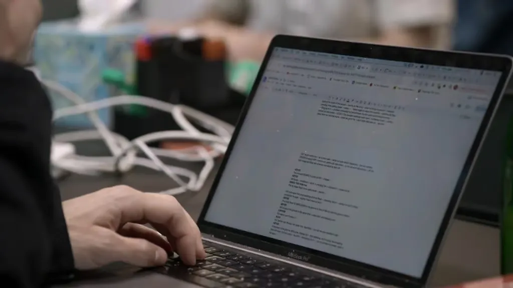 Stranger Things | Documentário revela abas do ChatGPT e gera polêmica sobre o roteiro 3 stranger things season 5duffer brothers use chatgpt 1024x576 1