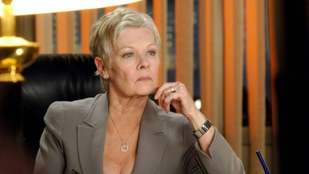 dame judi dench interpretou m a chefe do mi6 em 7 filmes da franquia james bond cabana leitor 1600x900 1