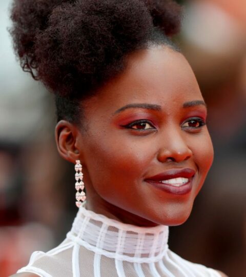 lupita nyongo cabana do leitor 1600x840 1