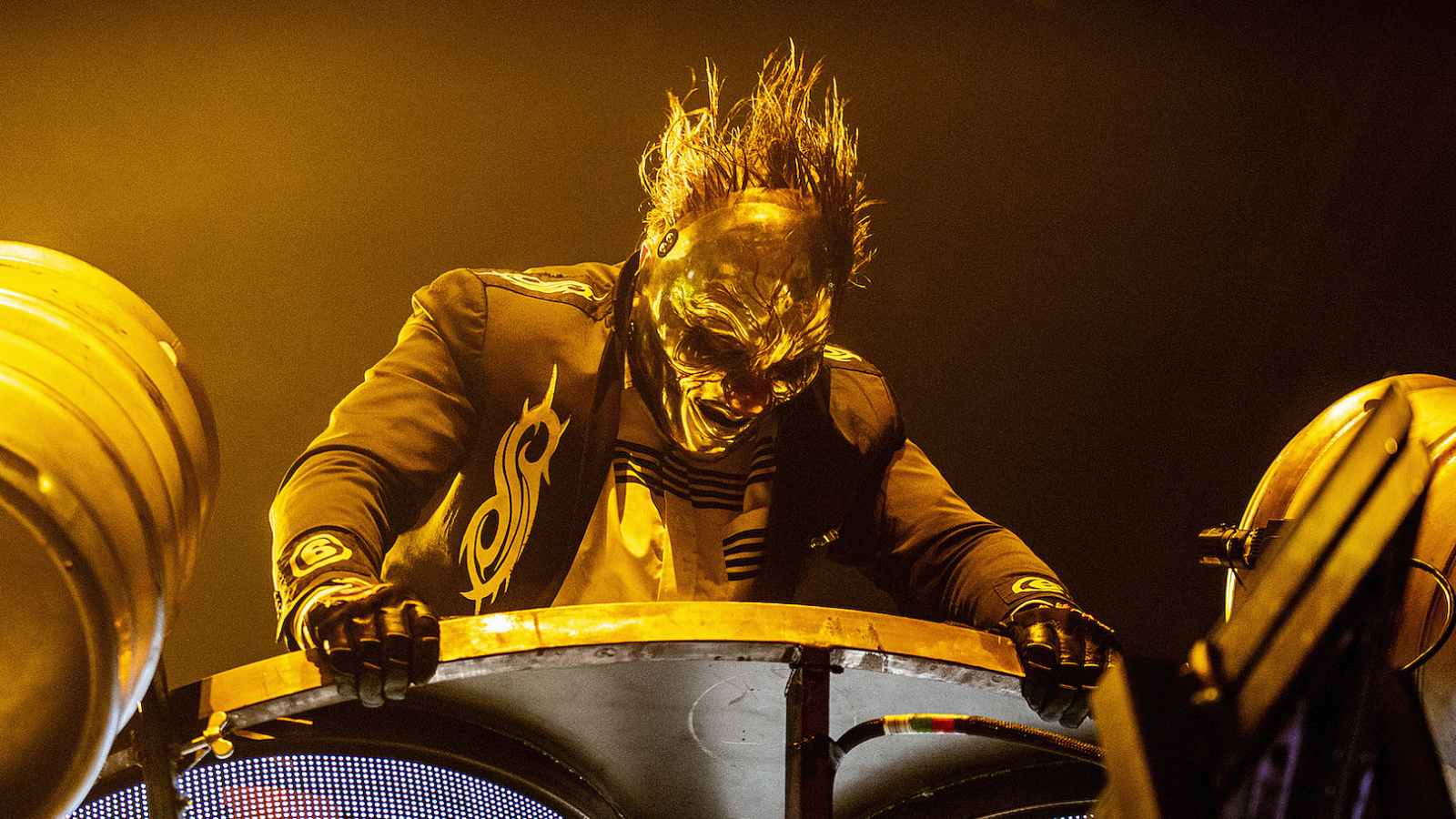 slipknot shawn clown crahan cabana do leitor 1600x900 1