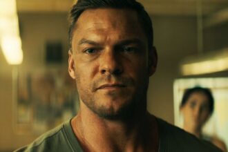 alan-ritchson-as-jack-reacher-cabana-do-leitor-1600×900